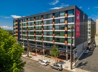 Rooster Apartments, Seattle, WA 98115