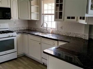 10 Cavan Dr, Lutherville Timonium, MD 21093