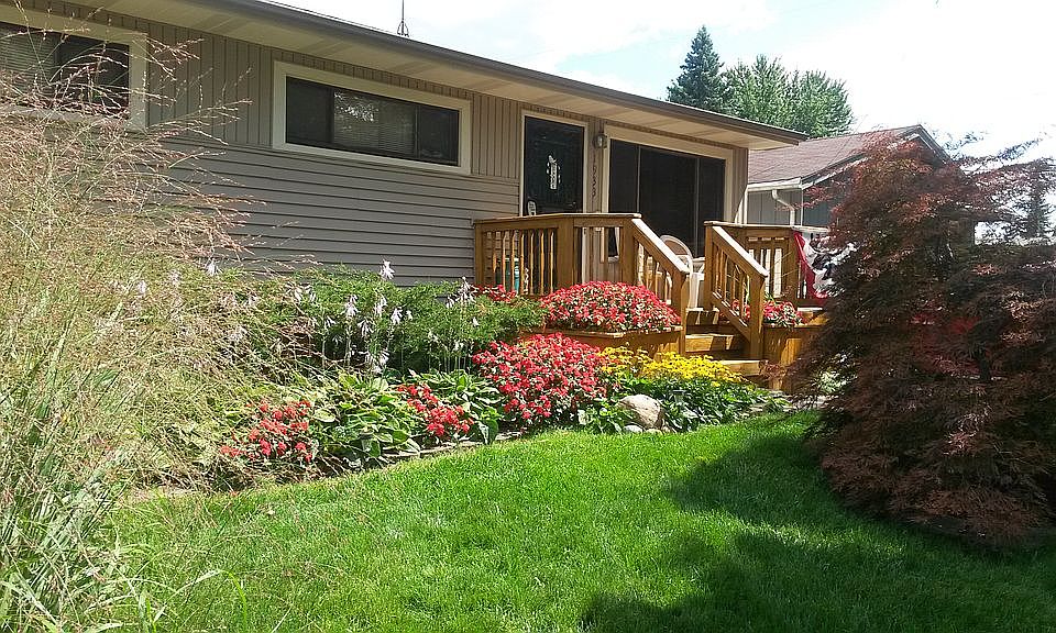 2nd image of 1933 Chelan St