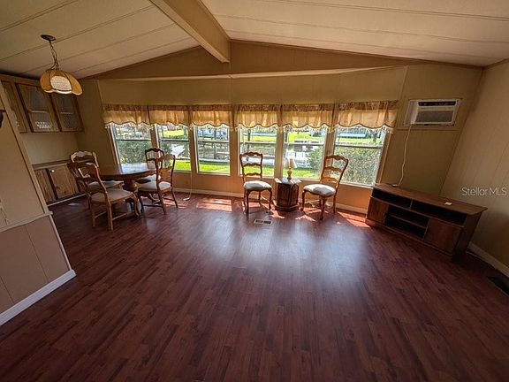 4th image of 154 Moonlite Dr