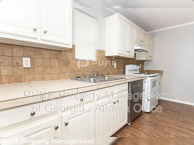553 Scrooch Ct — Photo 9