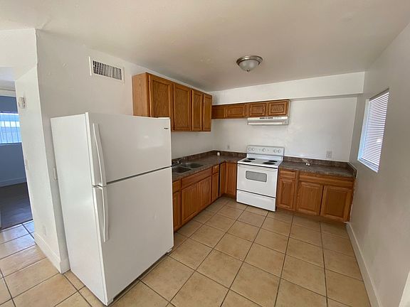 2nd image of 377 N 15th St #1