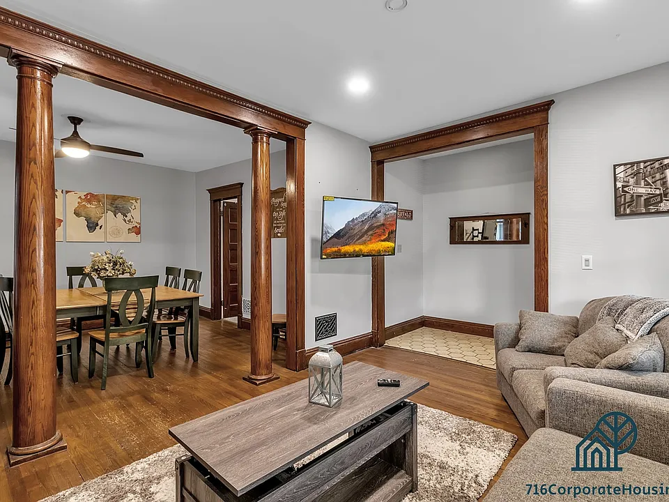 309 Bird Ave