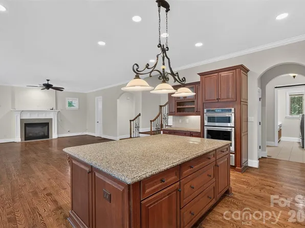 3003 Ocaso Ct, Matthews, NC 28104