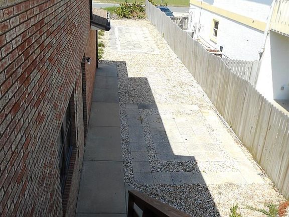 3rd image of 2604 S Ocean Shore Blvd