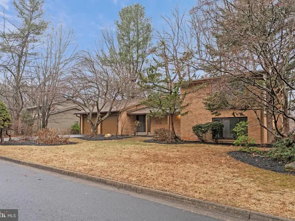 9103 Cricklewood Ct, Vienna, VA 22182