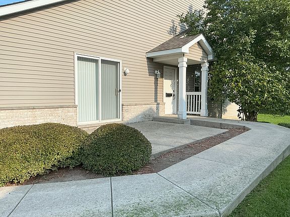 2nd image of 26448 W Fox Trl