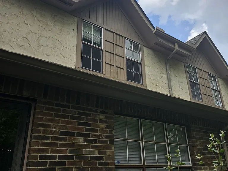 89 Stornoway Dr W — Photo 51