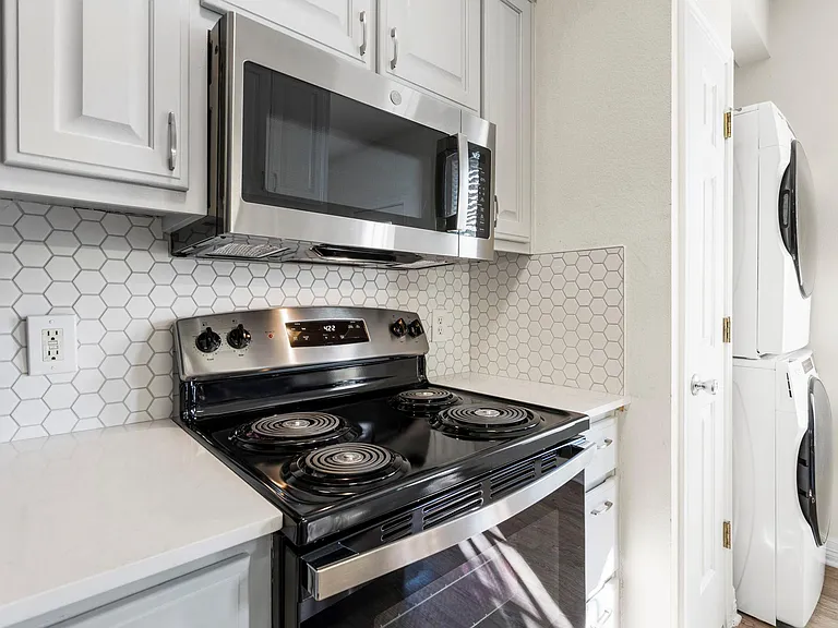 1100 W 25th St #101 — Photo 22