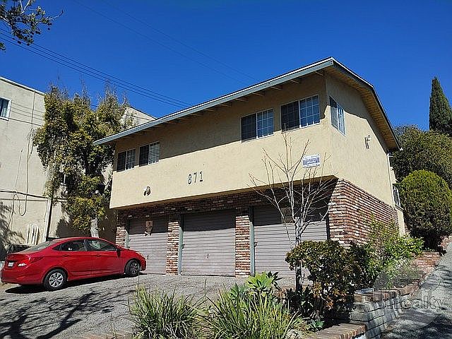 1st image of 871 Glenway Dr APT 4