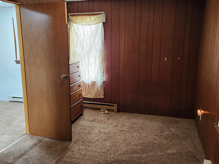 223 E Ballard Ave — Photo 7