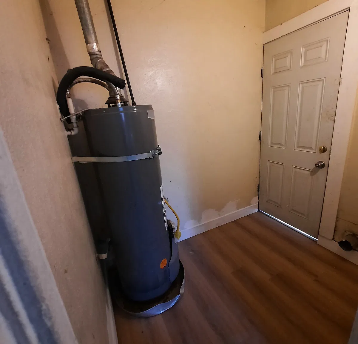 2 bed, 1200 sqft, $1,995 — Photo 1