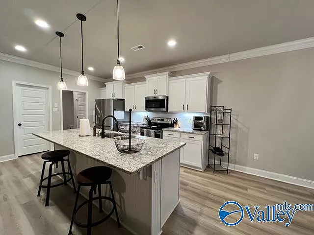 136 Gardencove Cir — Photo 16