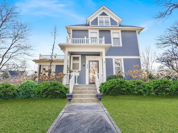 304 E Chicago Ave, Hinsdale, IL 60521
