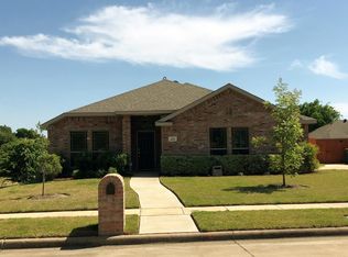 908 Sage Meadow Dr, Glenn Heights, TX 75154