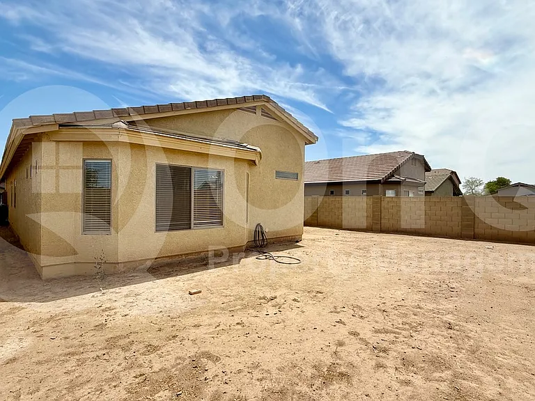 11738 W Flanagan St — Photo 24