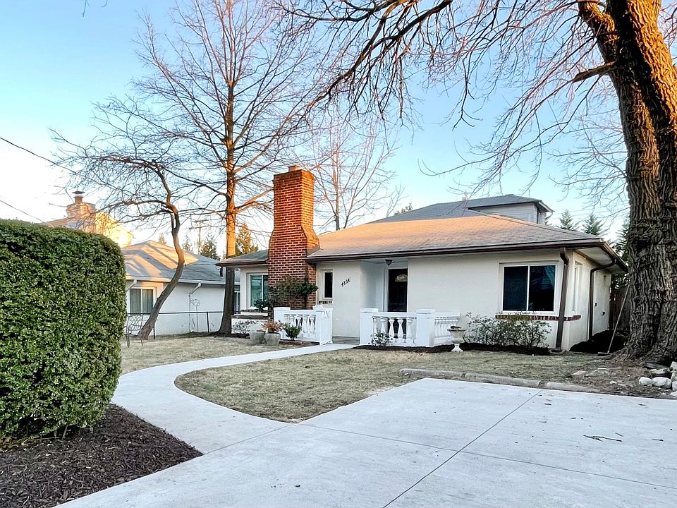 Facade/front yard/driveway/fresh hardscaping