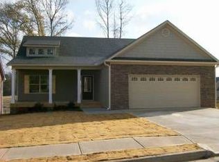 29 Crestbrook Dr, Cartersville, GA 30120