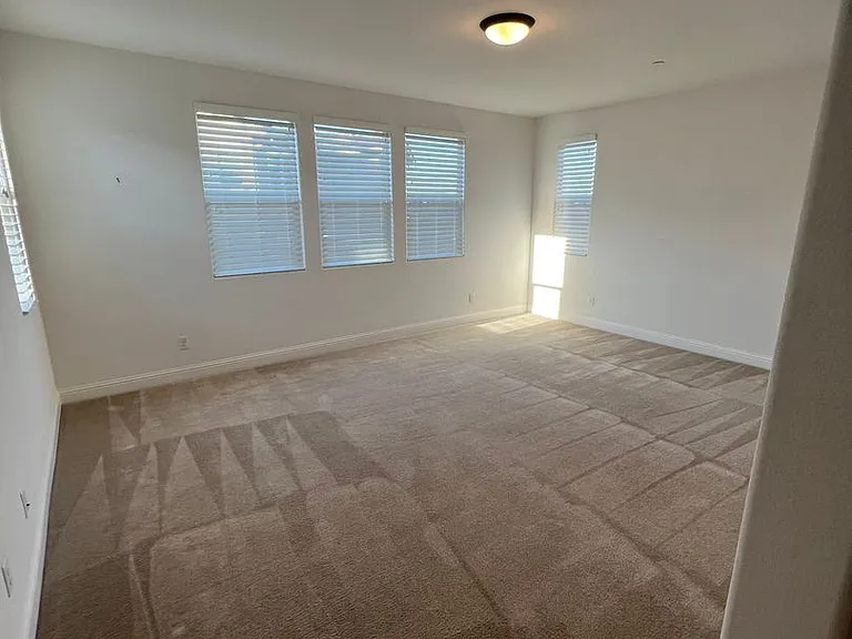 1512 Peony Ln — Photo 21