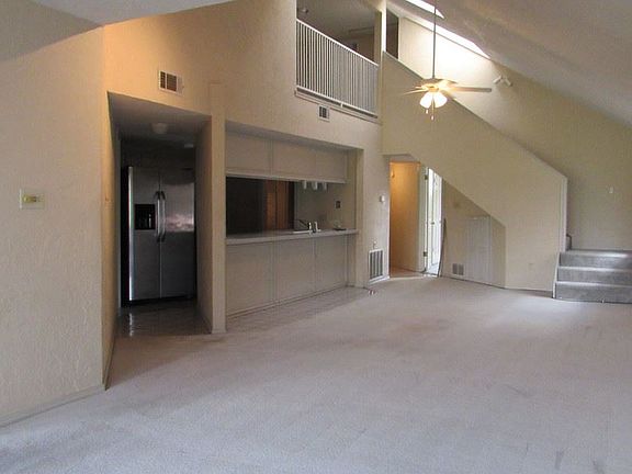 2nd image of 501 NW Fairway Villa Pl APT 2