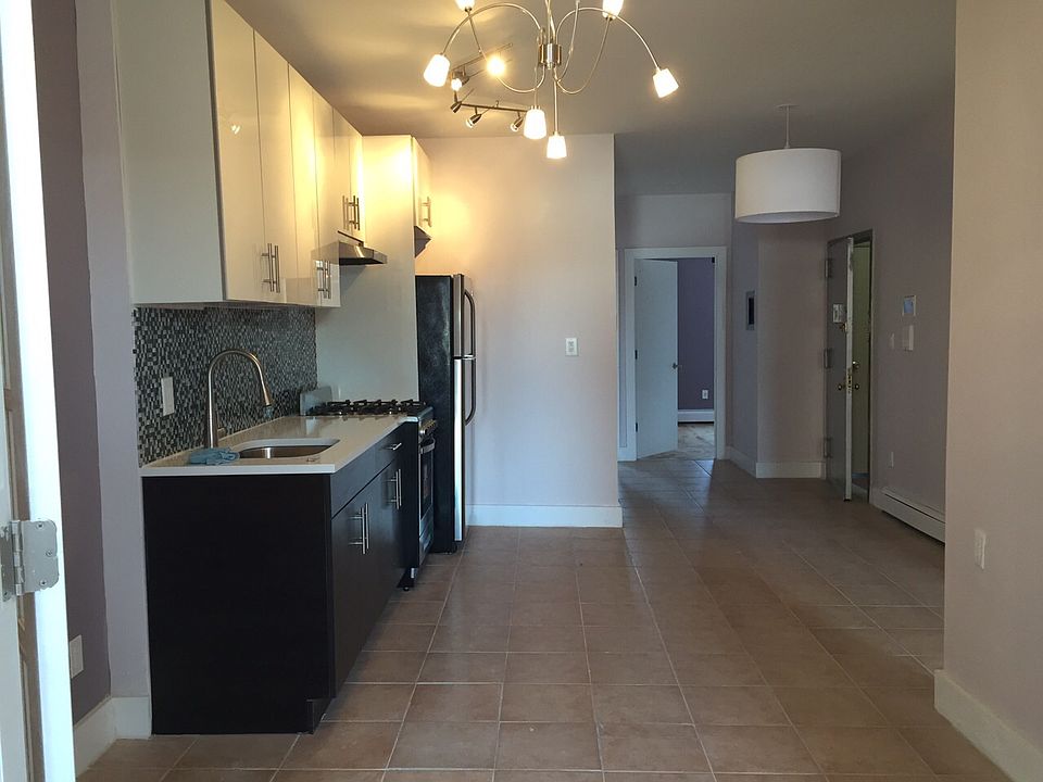 1st image of 227 Rockaway Ave APT 2