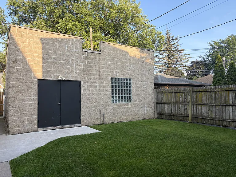 6123 N Meade Ave #G — Photo 8