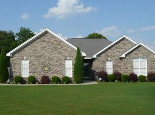 293 Nichole Ln, Muscle Shoals, AL 35661