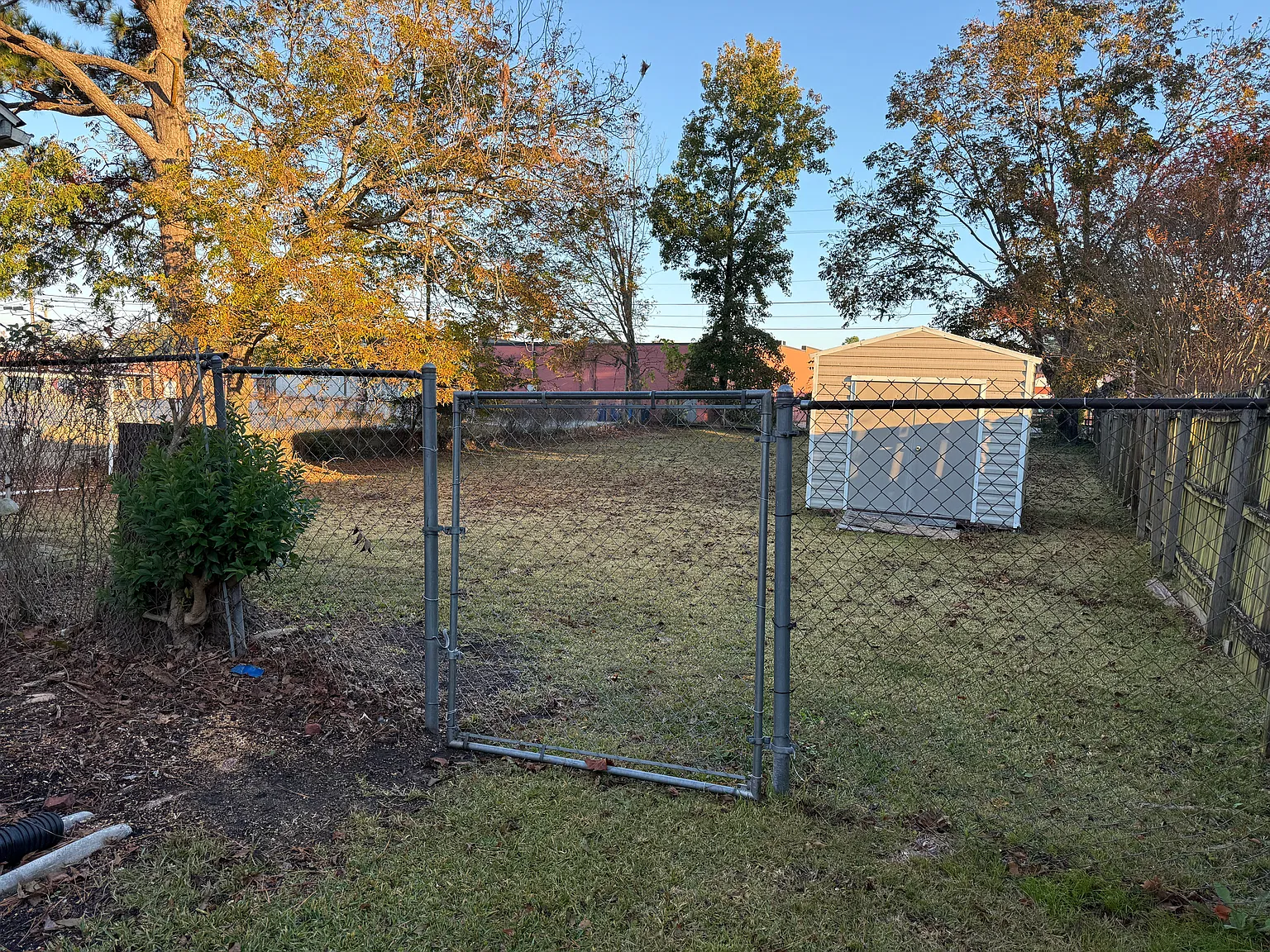 201 Canterbury Rd — Photo 3