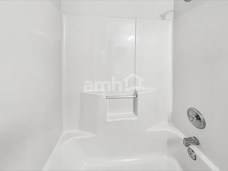 8836 Laurel Run Dr — Photo 14