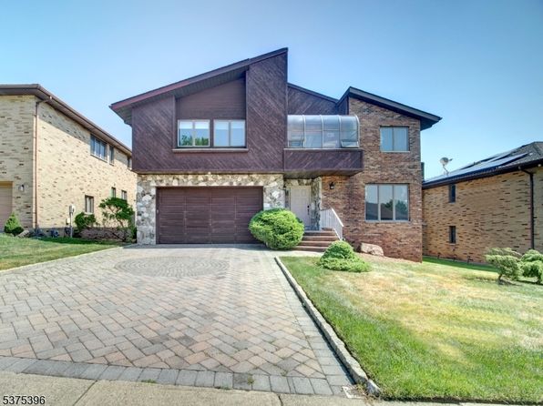 18 Jani Ct