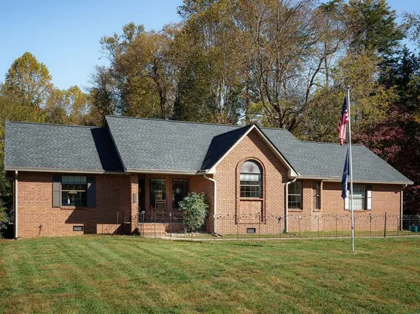 236 Stratford Dr, Cookeville, TN 38506