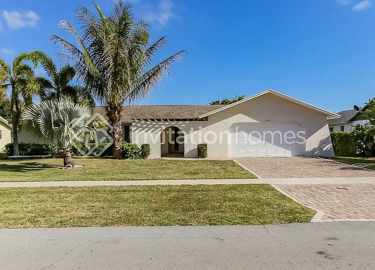12758 Guilford Cir — Photo 1
