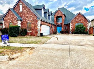 216 Olde Brook Ct, Norman, OK 73072