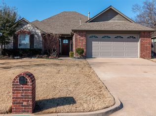 25150 Shade Tree Pl, Claremore, OK 74019