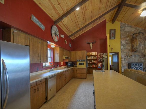 5th image of 631 Indian Lake Dr
