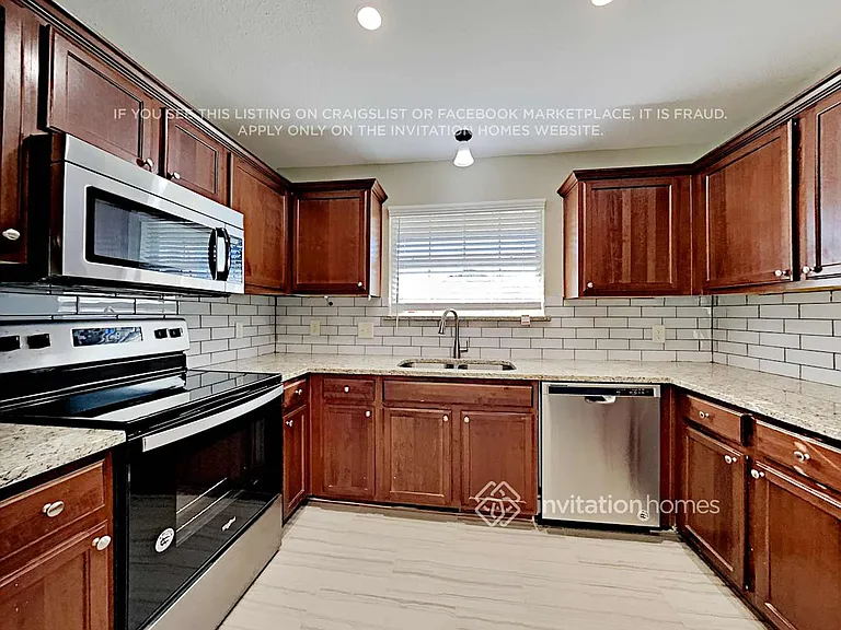 2308 Arrowhead Dr — Photo 8