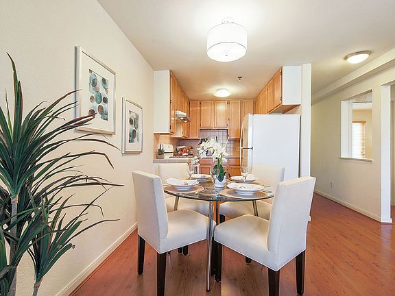 5th image of 405 Arguello Blvd APT 302