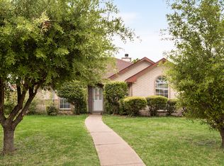 1304 Riverview Ln, Seagoville, TX 75159
