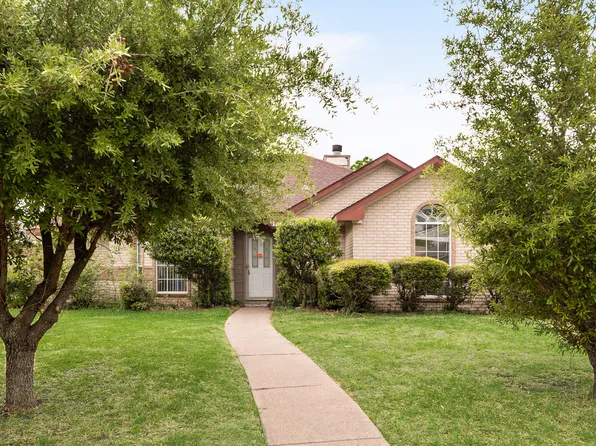 1304 Riverview Ln, Seagoville, TX 75159