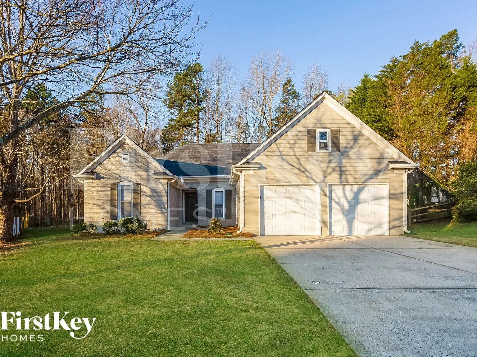 3 bed, 2.0 bath, 1670 sqft, $2,310 — Photo 1