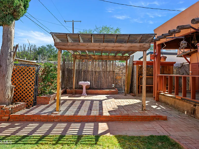 515 Gregory Ave — Photo 36