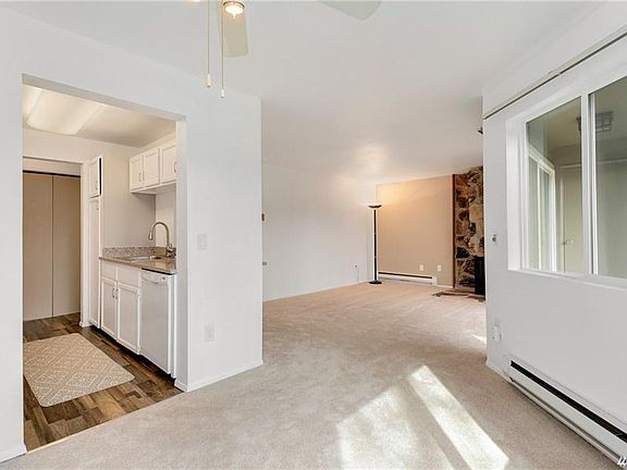4th image of 14630 NE 35th St APT 203