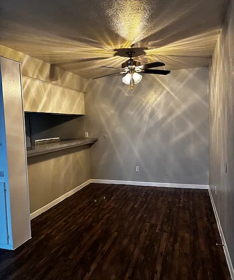 4014 Holly Rd #2 — Photo 3
