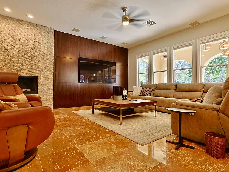 12047 Oakland Hills Dr — Photo 39