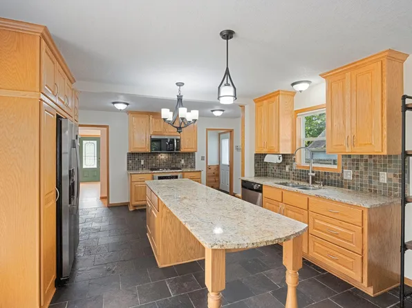 3727 Yates Ave N, Crystal, MN 55422