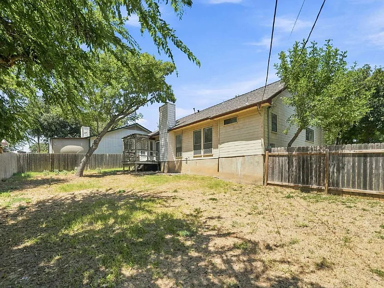 2207 Lancaster Gate Cv — Photo 42
