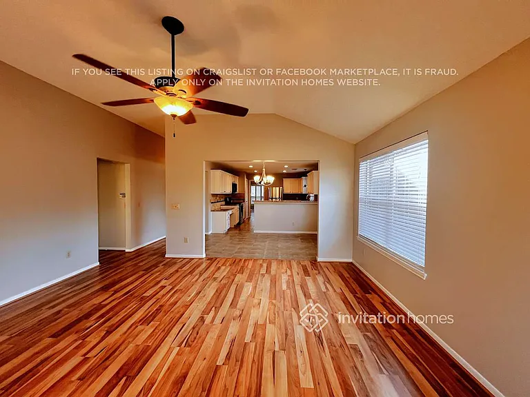 2110 Castle Dr — Photo 4