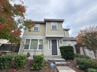 101 Summerfield Dr, Vacaville, CA 95687