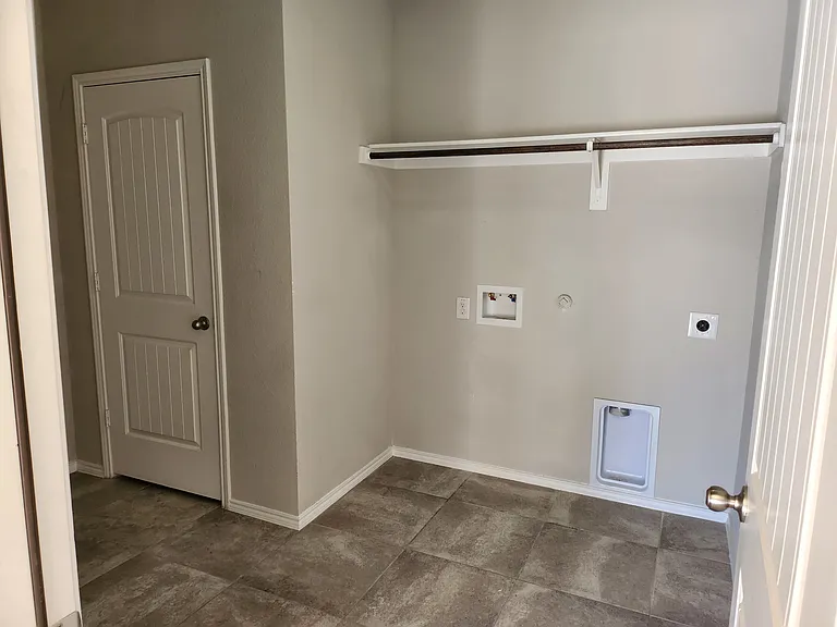1412 Ellis Ln — Photo 22