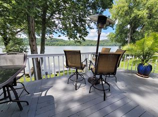 1314 Riverside Dr, Prospect, KY 40059